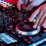 Los 5 mejores controladores de DJ (Mesa de mezclas) | Comparativa 2023